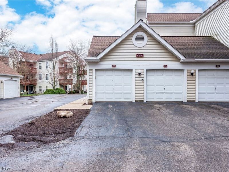1304 Cedarwood Drive, Unit D3, Westlake, OH 44145 Photo 3
