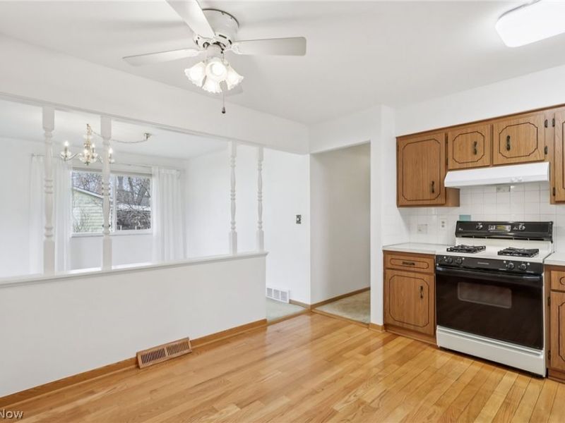 1608 Jacqueline Drive, Parma, OH 44134 Photo 7