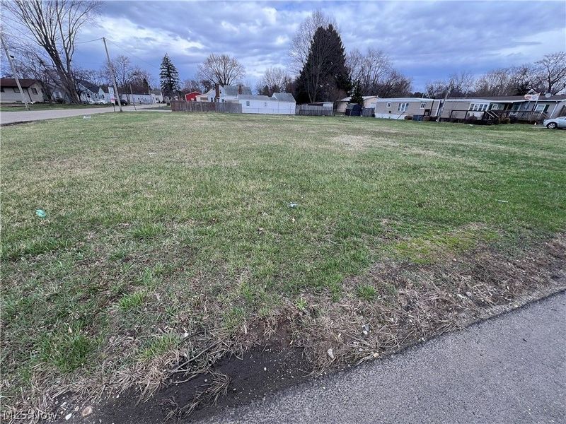 3002 Root Avenue NE, Canton, OH 44705 Photo 2