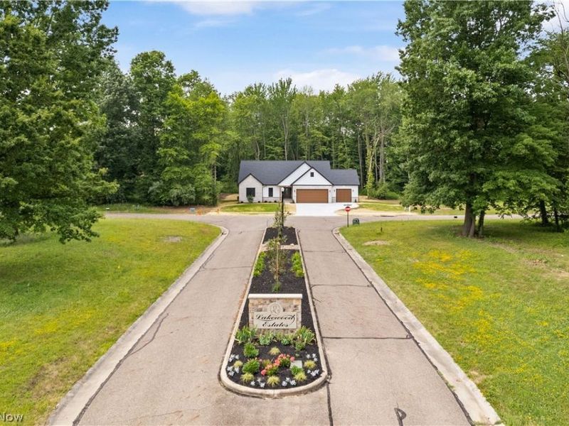 537 E Lakewood Drive, Canal Fulton, OH 44614 Photo 7