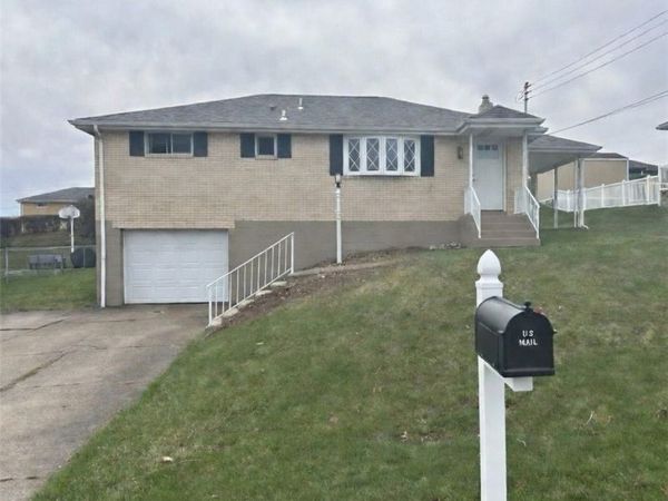 214 Barbara drive , Mckees Rocks, PA 15136