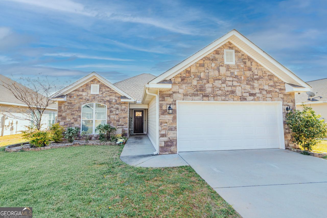124 Hawks Ridge Trace, Byron, GA 31008 Main Photo