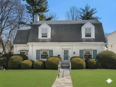 194 Parker, Newton, MA 02459