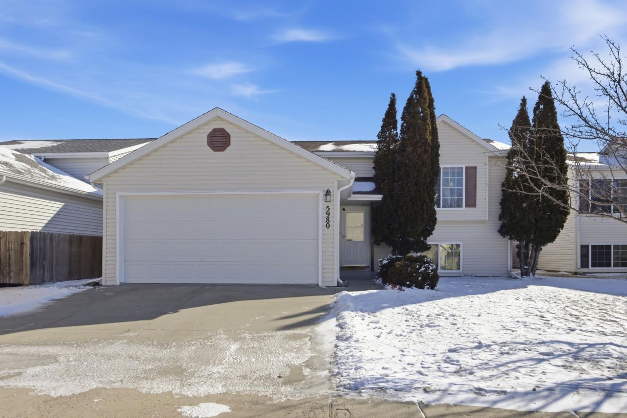 5980 24th Street S, Fargo, ND 58104 Main Photo