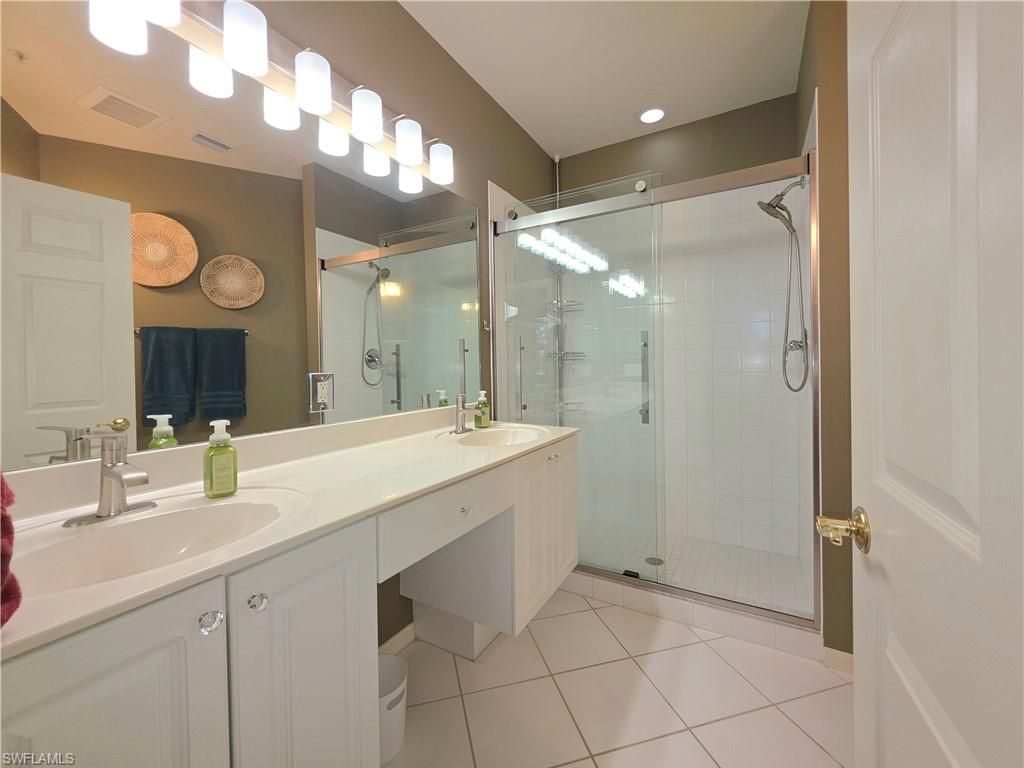 12070 Summergate Cir, Unit 201, Fort Myers, FL 33913 Photo