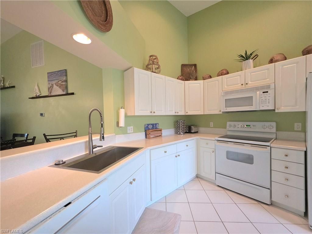 12070 Summergate Cir, Unit 201, Fort Myers, FL 33913 Photo
