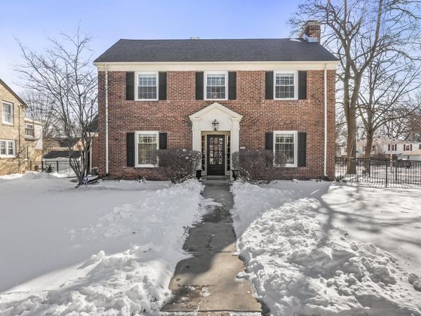 4400 N Wildwood AVENUE, Shorewood, WI 53211