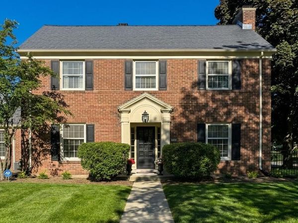 4400 N Wildwood AVENUE, Shorewood, WI 53211