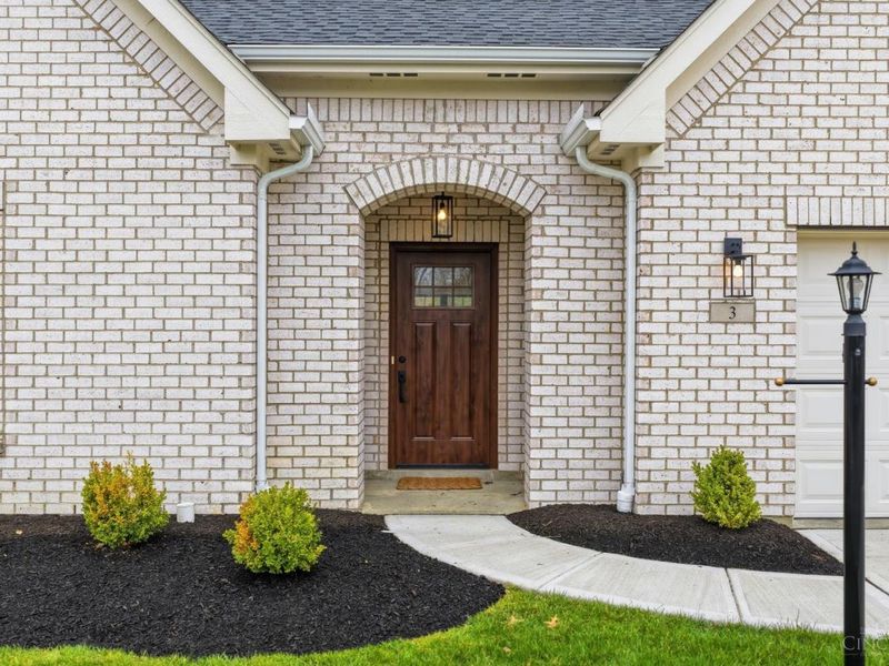 3 Rogan Drive, Glendale, OH 45246 Photo 2