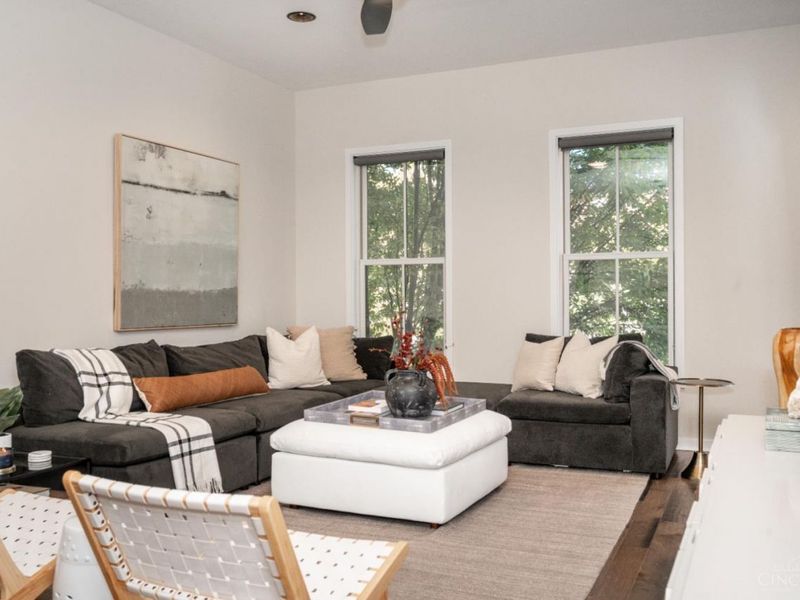 419 E Thirteenth Street, Cincinnati, OH 45202 Photo 2