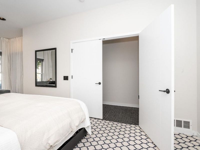 419 E Thirteenth Street, Cincinnati, OH 45202 Photo 20