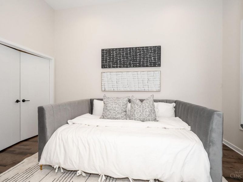 419 E Thirteenth Street, Cincinnati, OH 45202 Photo 28