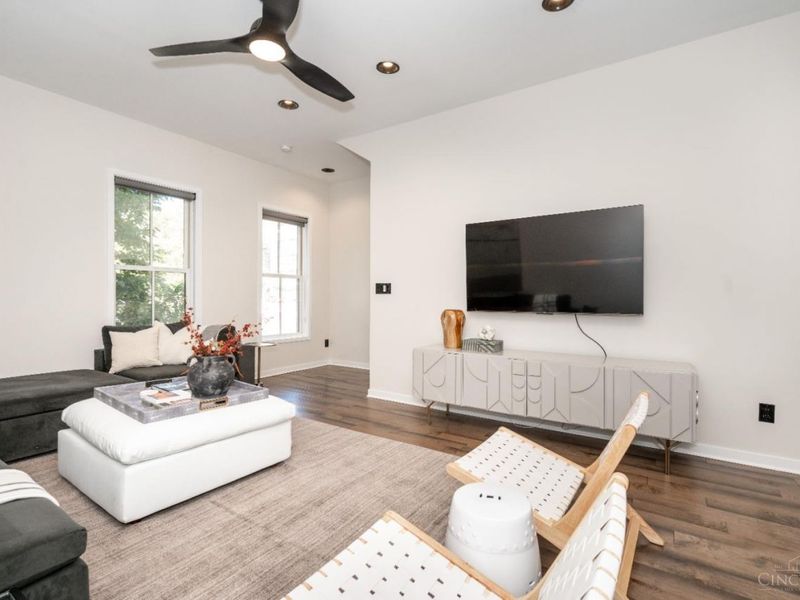 419 E Thirteenth Street, Cincinnati, OH 45202 Photo 7