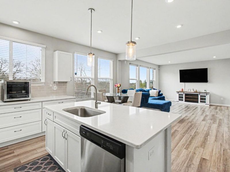 4677 Hampton Pointe Drive, Green Township, OH 45248 Photo 10