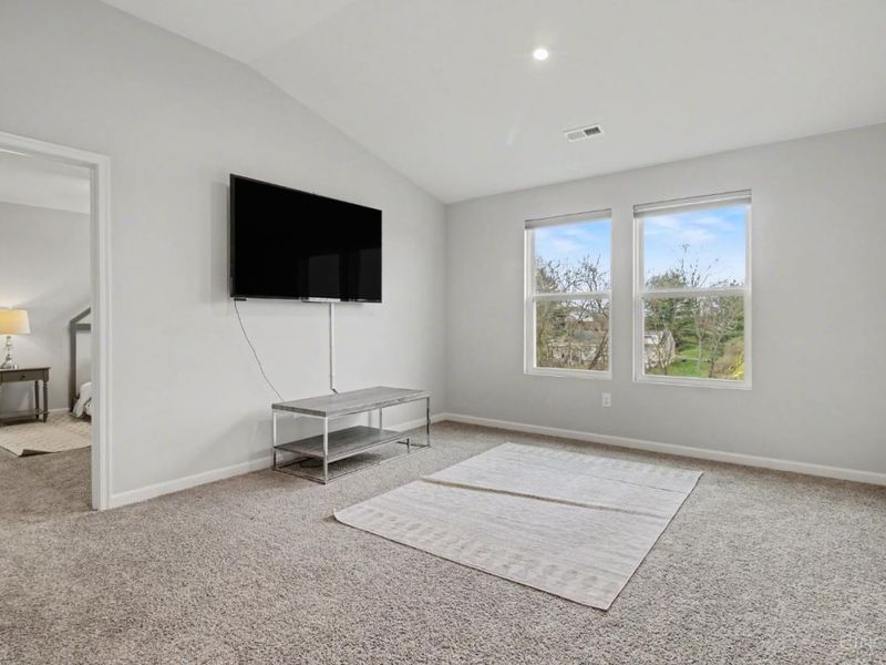 4677 Hampton Pointe Drive, Green Township, OH 45248 Photo 14