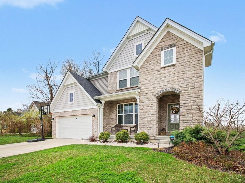 4677 Hampton Pointe Drive, Green Township, OH 45248 Photo 2