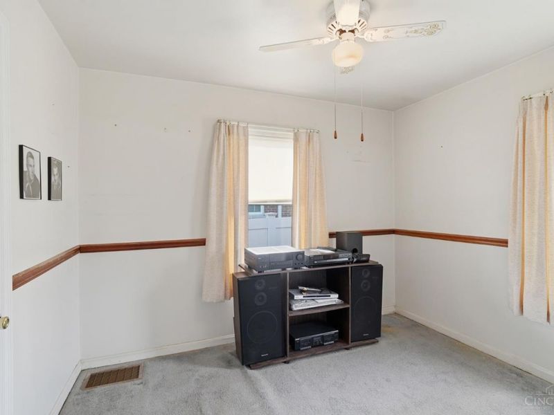 4009 St Johns Terrace, Deer Park, OH 45236 Photo 10