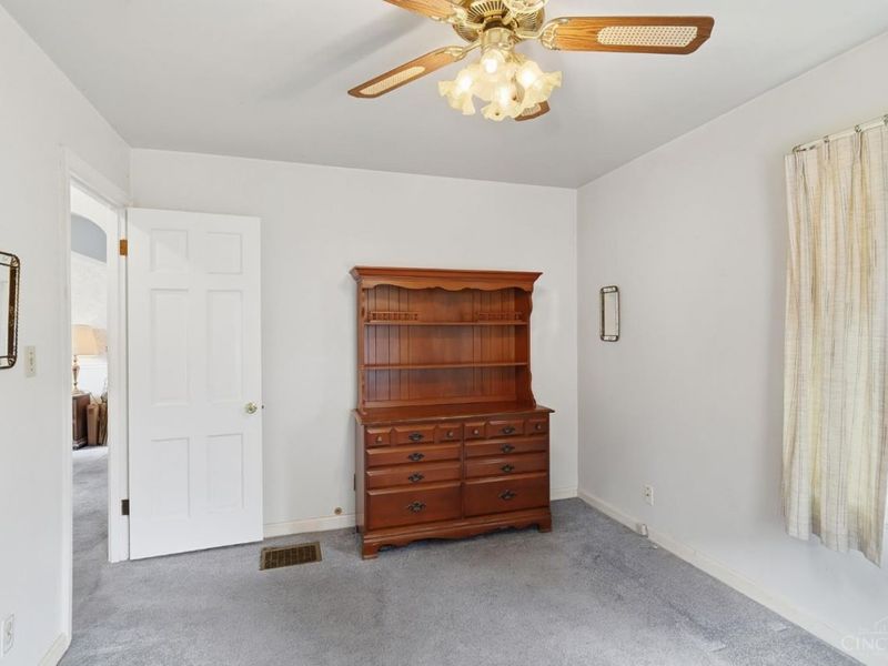 4009 St Johns Terrace, Deer Park, OH 45236 Photo 12