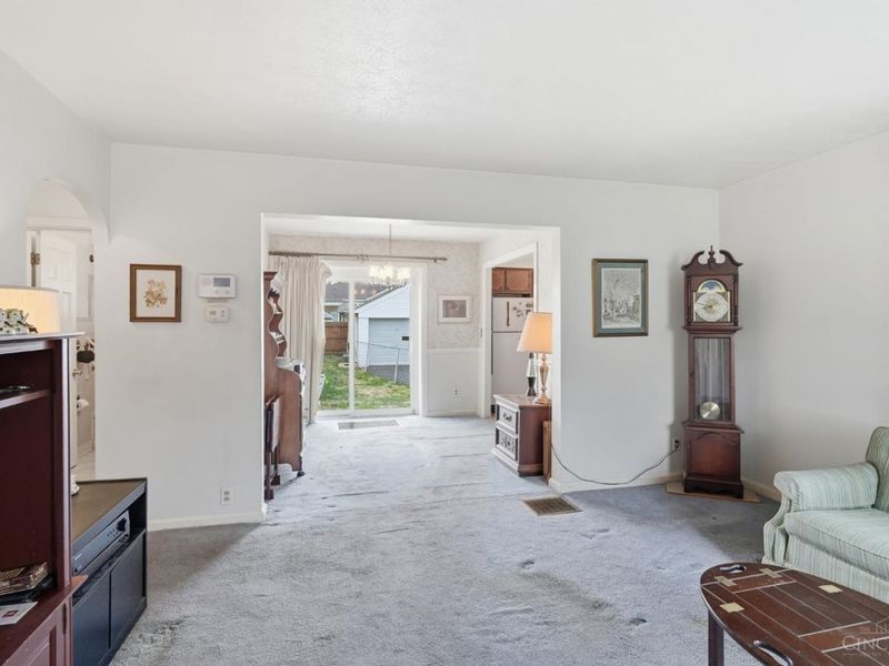 4009 St Johns Terrace, Deer Park, OH 45236 Photo 5