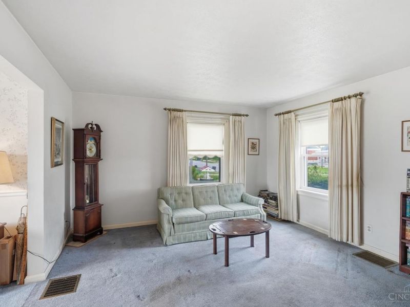 4009 St Johns Terrace, Deer Park, OH 45236 Photo 6