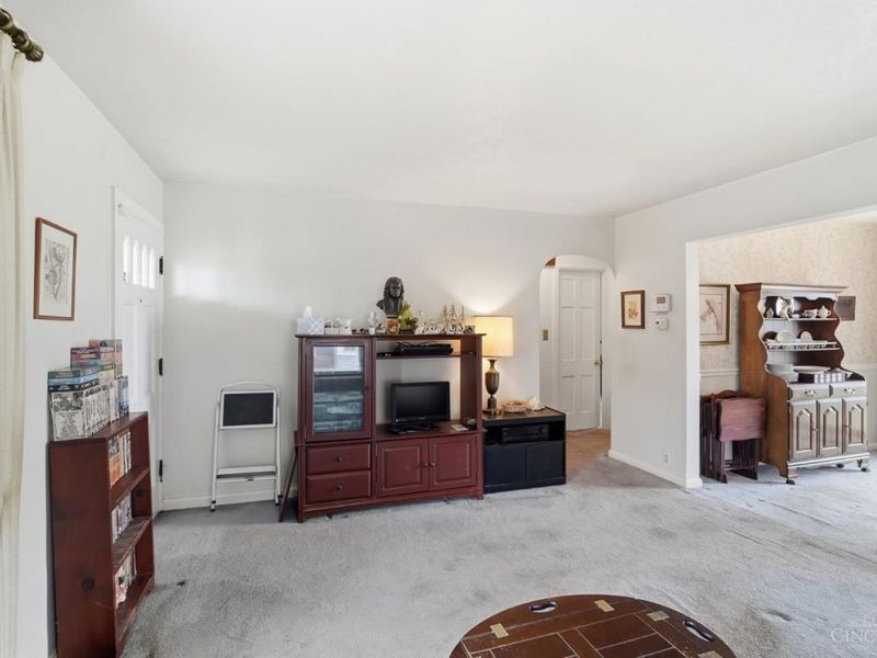 4009 St Johns Terrace, Deer Park, OH 45236 Photo 7