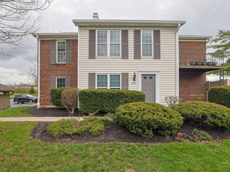 10876 Ponds Lane, Sycamore Township, OH 45242 Photo 1