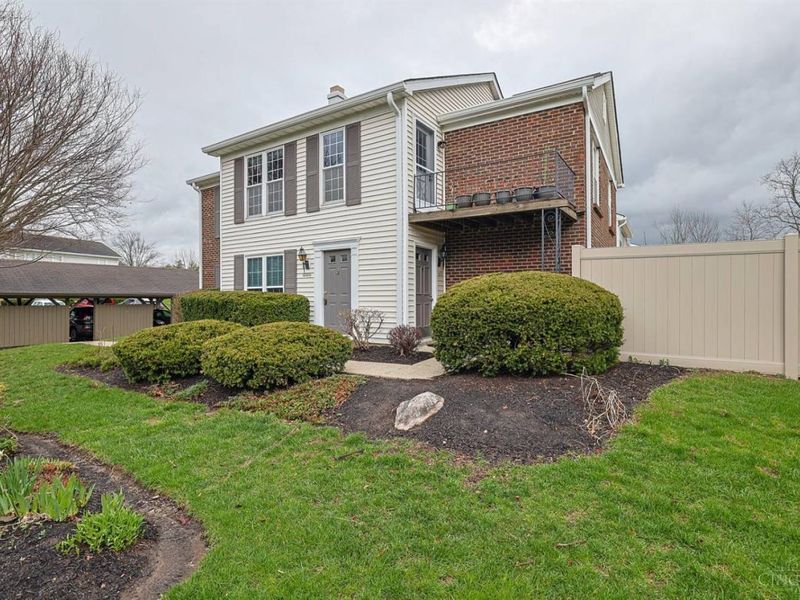 10876 Ponds Lane, Sycamore Township, OH 45242 Photo 2