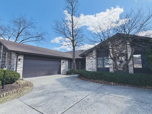 3623 Pebble Beach Road, Northbrook, IL 60062