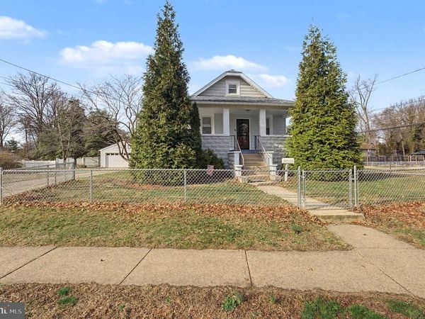 304 S FORKLANDING ROAD , MAPLE SHADE, NJ 08052