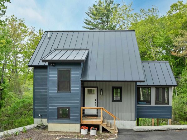 86 Governor Wentworth Highway, Tuftonboro, NH 03853