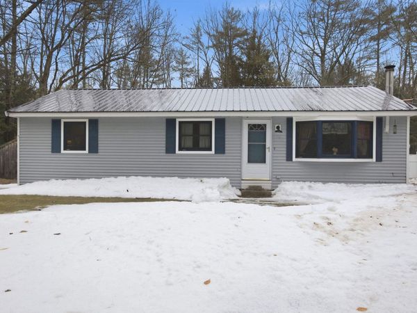 1136 Penacook Road, Hopkinton, NH 03229