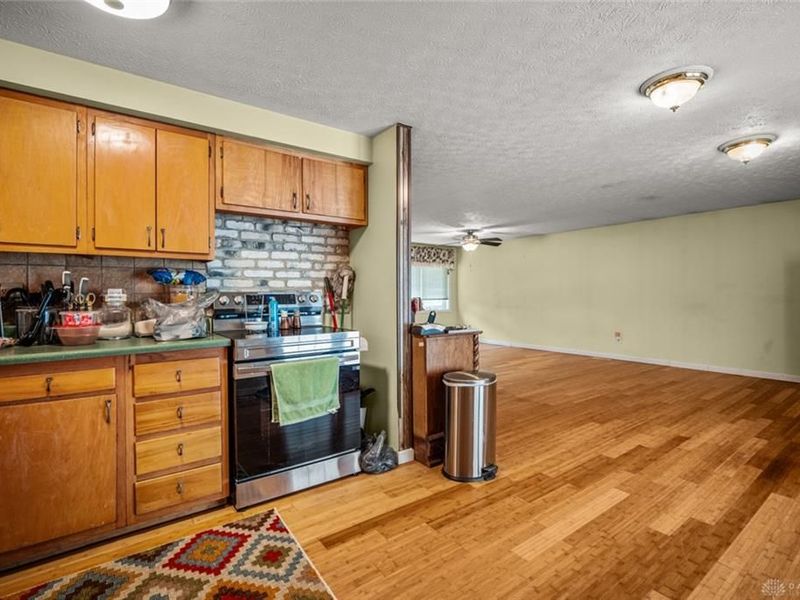 7237 Carmelita Drive, Huber Heights, OH 45424 Photo 13