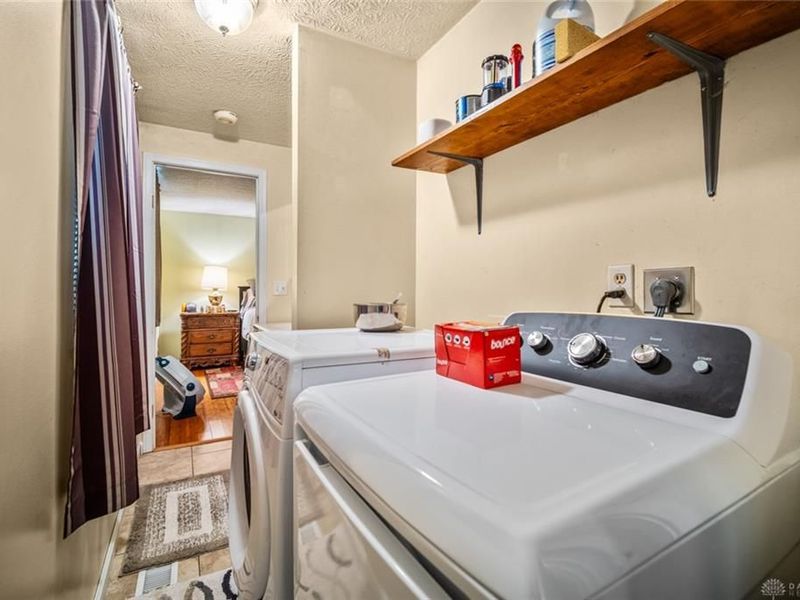 7237 Carmelita Drive, Huber Heights, OH 45424 Photo 14