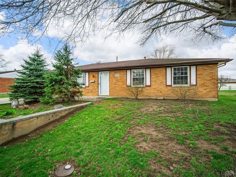 7237 Carmelita Drive, Huber Heights, OH 45424 Photo 2