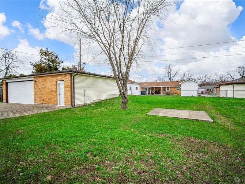 7237 Carmelita Drive, Huber Heights, OH 45424 Photo 26