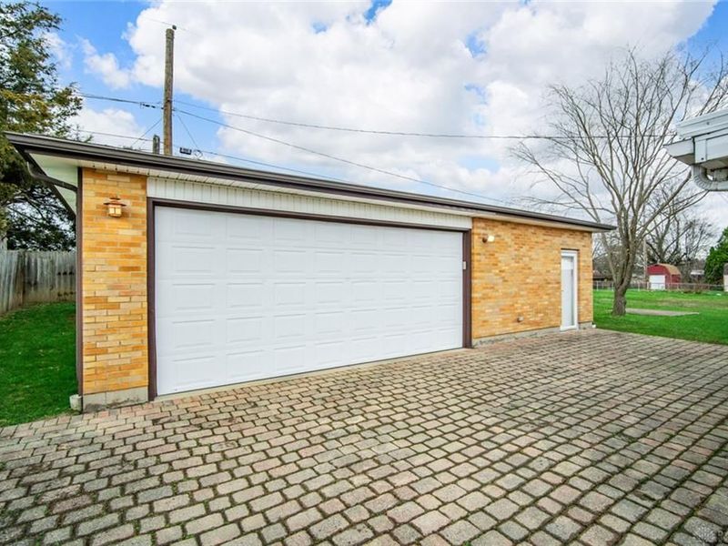 7237 Carmelita Drive, Huber Heights, OH 45424 Photo 28