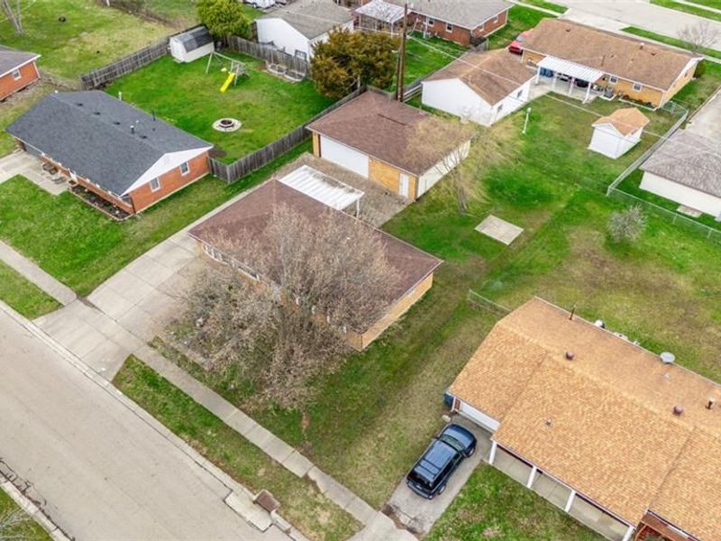 7237 Carmelita Drive, Huber Heights, OH 45424 Photo 29