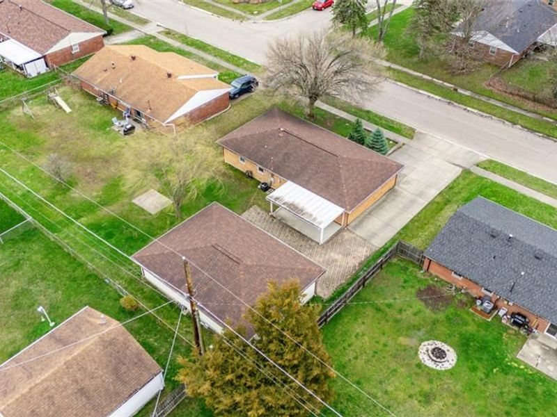 7237 Carmelita Drive, Huber Heights, OH 45424 Photo 31