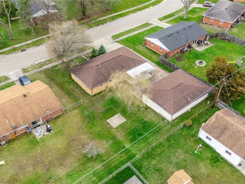 7237 Carmelita Drive, Huber Heights, OH 45424 Photo 32