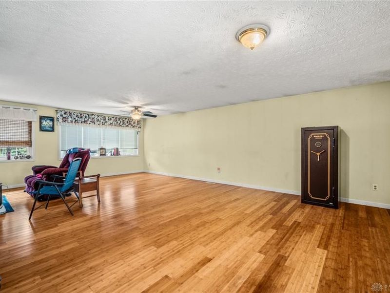 7237 Carmelita Drive, Huber Heights, OH 45424 Photo 9