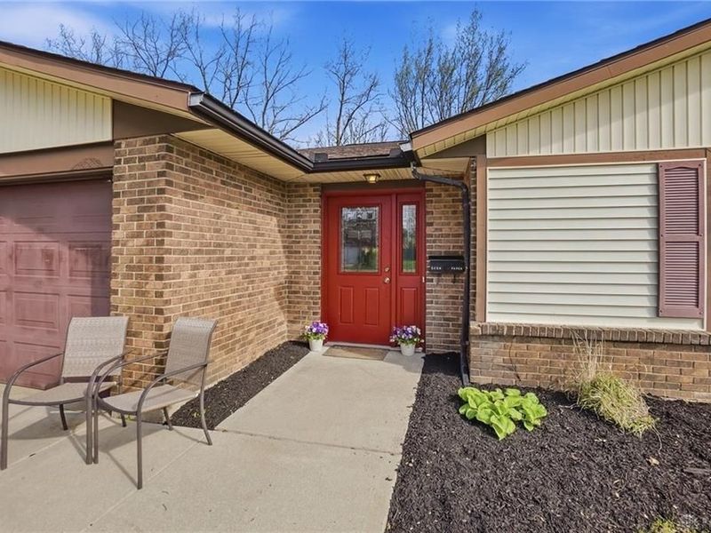 723 W Alkaline Springs Road, Vandalia, OH 45377 Photo 2
