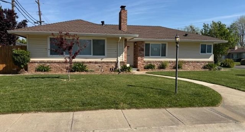 9497 Sara St, Elk Grove, CA 95624 Photo