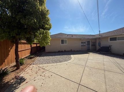 9497 Sara St, Elk Grove, CA 95624 Photo