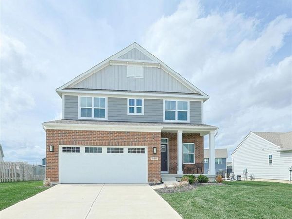 320 Chevington Chase, Tipp City, OH 45371