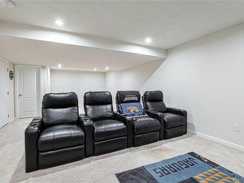 320 Chevington Chase, Tipp City, OH 45371 Photo 32