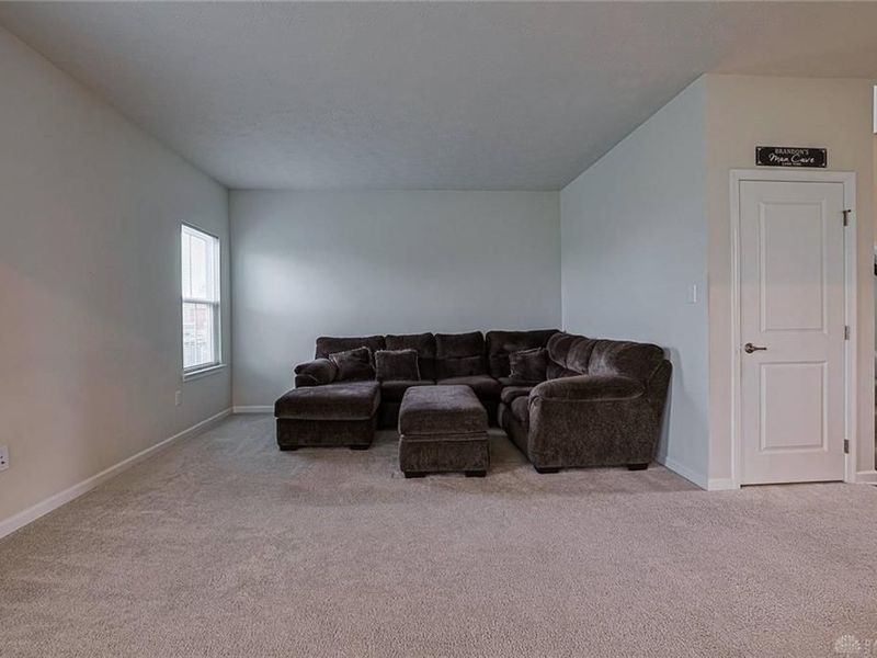 320 Chevington Chase, Tipp City, OH 45371 Photo 8