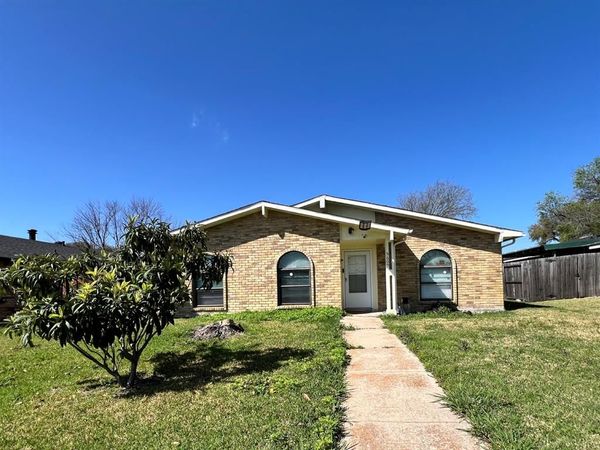 5609 Kerry Lane , Garland, TX 75043