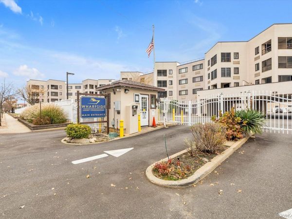 725 Miller Avenue , Unit 106, Freeport, NY 11520