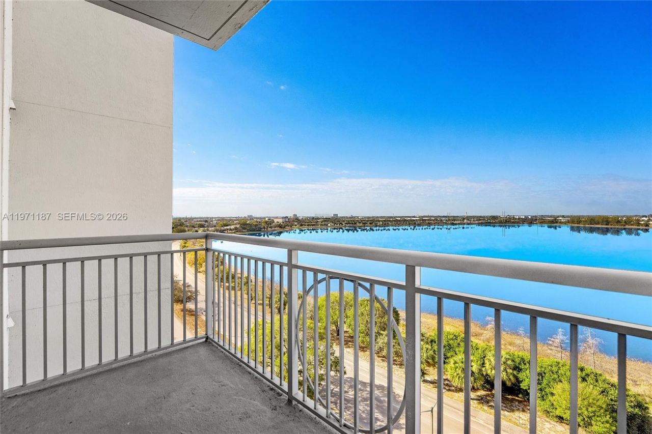 300 S Australian Ave, Unit 812, West Palm Beach, FL 33401 Photo