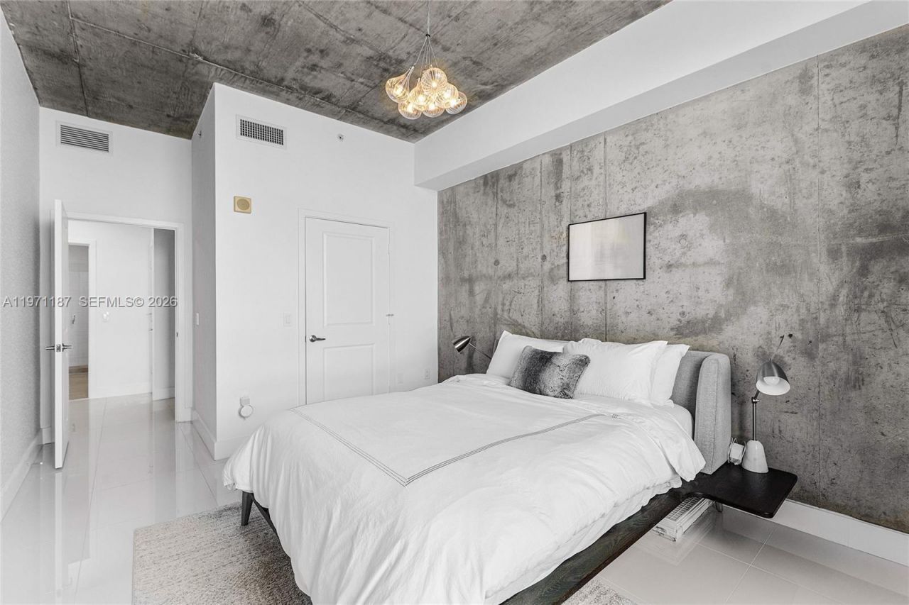 300 S Australian Ave, Unit 812, West Palm Beach, FL 33401 Photo